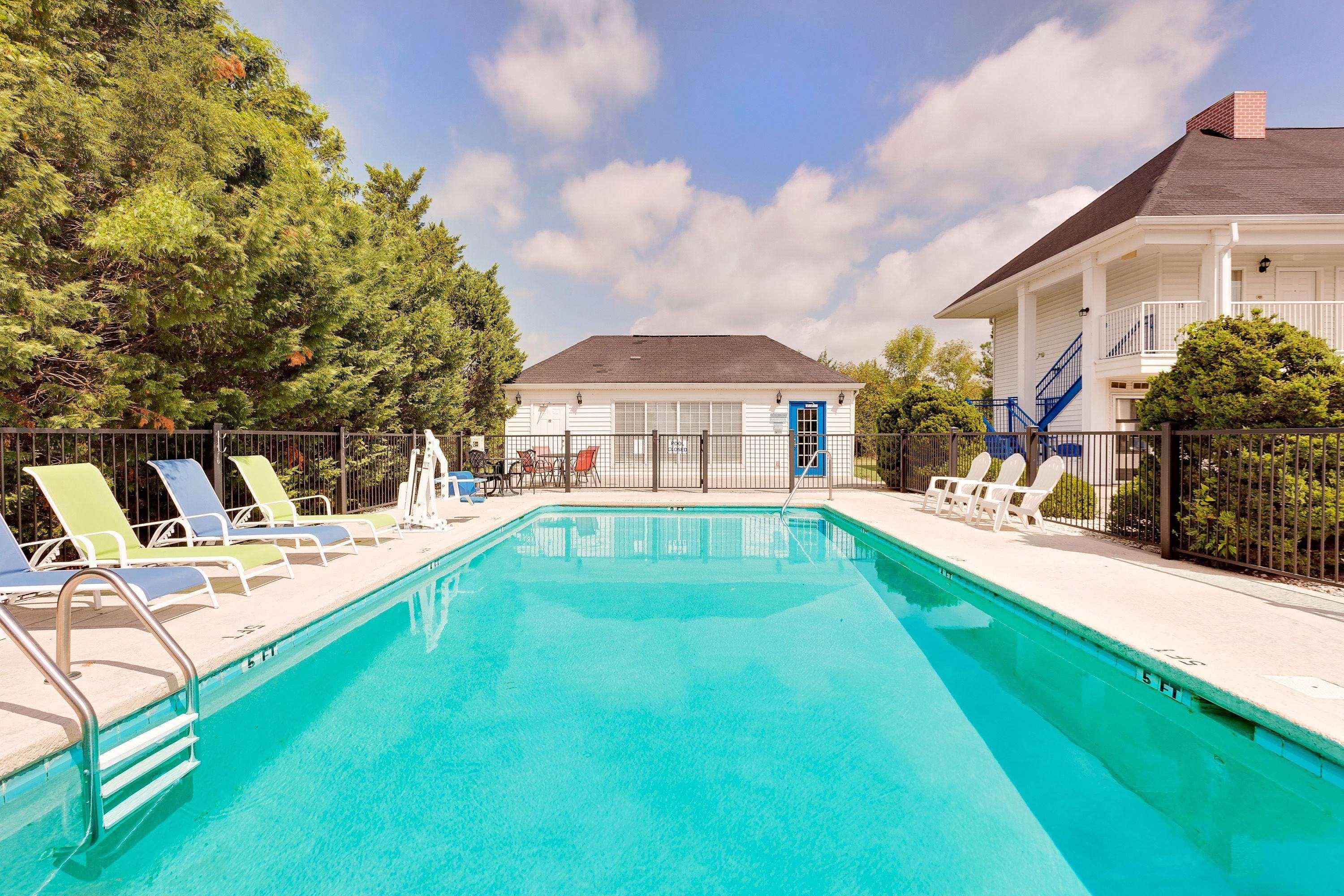 Motel Baymont By Wyndham Cleveland Exterior foto